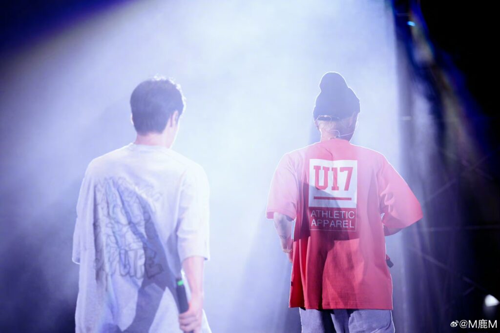 鹿晗 鹿晗演唱会 鹿晗πDAY演唱会 鹿晗πDAY演唱会收官场 鹿晗πDAY演唱会收官场直播 鹿晗πDAY演唱会收官场 直播在哪看 海外鹿晗πDAY演唱会收官场 直播 海外看鹿晗πDAY演唱会收官场直播有限制怎么办？